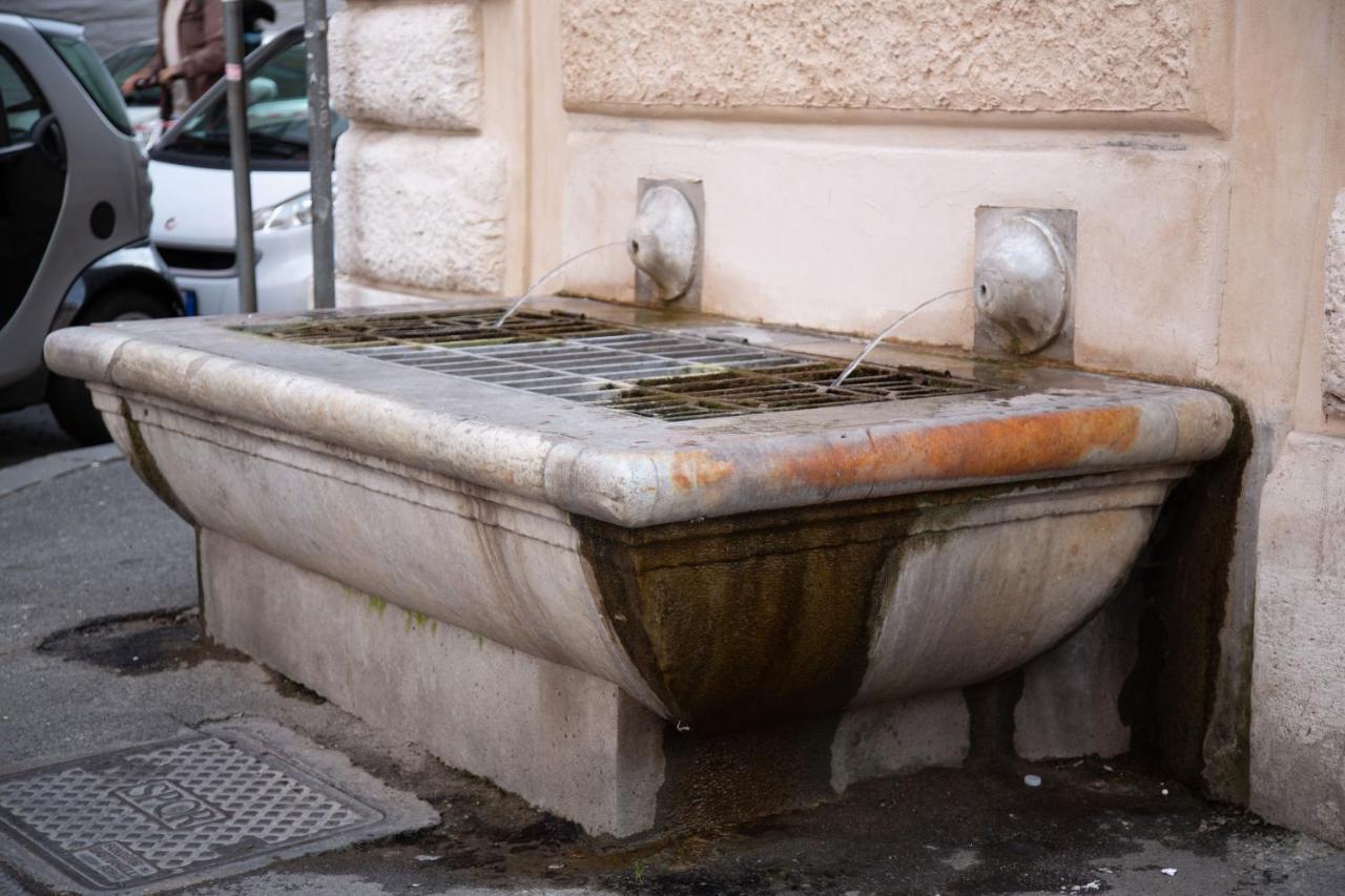 Repetita Juvant Rome Exterior photo